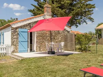 Cottage in Villeneuve en Retz,Fermette Rénovée avec Jardin Privatif et Wifi à 12km des Plages FR-1-306-1257 N°956506