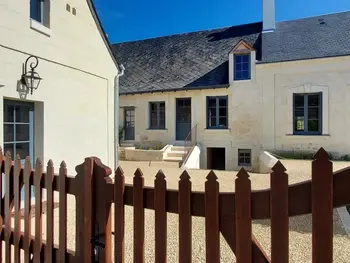 Gite in Benais,Gîte de charme avec jardin au cœur des châteaux, WiFi, parking inclus FR-1-381-543 N°957314