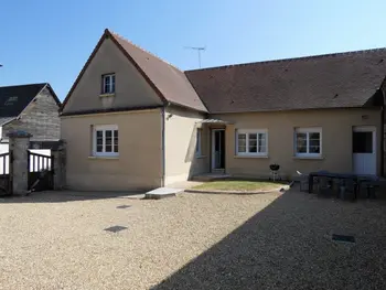 Casa rural en Thivars,Maison rénovée avec jardin, 3 chambres, à 10 min de Chartres, idéale pour familles et escapades romantiques FR-1-581-114 N°961434