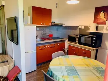 Appartement in Amélie les Bains Palalda,Studio Confortable avec Balcon, Parking et WIFI, à Proximité des Thermes et du Centre-Ville FR-1-703-165 N°968748