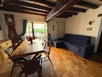 Casa rural en Saint Bouize,Maison de Charme près de Sancerre: Jardin, Terrasse, Wifi, Activités Nautiques & Équestres FR-1-586-40 N°973179