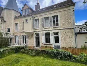 Gîte in Nogent le Rotrou,Maison historique au cœur de Nogent-le-Rotrou, 6 chambres, piscine chauffée, idéal pour familles et amis FR-1-581-121 N°977551