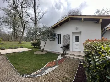 Agriturismo a Lacquy,Gîte tranquille avec étang, proche Mont de Marsan, tout équipé pour 2 personnes FR-1-360-384 N°977830