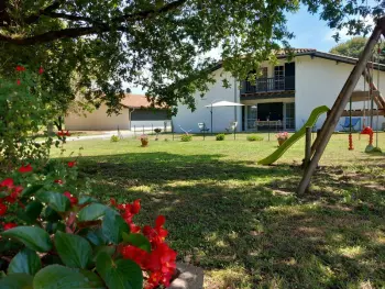 Agriturismo a Orx,Gîte familial à Orx : confort moderne, jardin privé, proche plages et nature. FR-1-360-736 N°977894