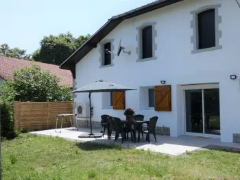 Agriturismo a Orx,Maison rénovée près des plages et réserve naturelle, climatisée, jardin privé, tout confort inclus FR-1-360-750 N°977906