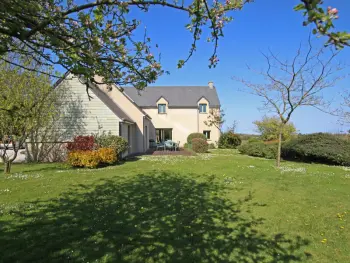 Gîte in Sainte Marie du Mont,Maison de charme avec jardin privé, terrasse et équipements complets à Sainte-Marie-du-Mont FR-1-362-1069 N°977930