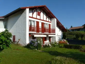 Cottage in Villefranque,Gîte moderne près de Bayonne avec terrasse privative, Wi-Fi et tout compris FR-1-384-570 N°977967