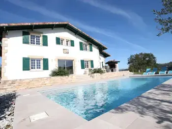 Casa rural en Ahaxe Alciette Bascassan Ahaxe,Belle maison rénovée avec piscine privative, clim et wifi proche de St Jean-Pied-de-Port FR-1-384-788 N°977982