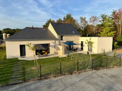 Gite à Nort sur Erdre,Gîte familial rénové près du Canal de Nantes avec jardin, terrasse, wifi et chambres mansardées FR-1-306-1263 N°981178