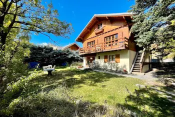 Chalet in Saint Chaffrey,Chalet Familial Avec Jardin à Saint Chaffrey  888844 N°981952