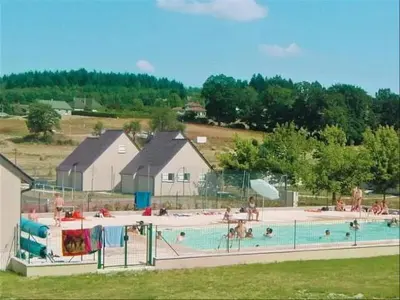 Chalet à Marcolès,Camping L'Etang Aux Hirondelles - N1 OU N4 OU N5 912802 N°982537