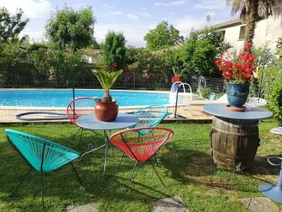 Villa en Sauvagnas, Maison à Sauvagnas avec piscine privée 980135 N°984084