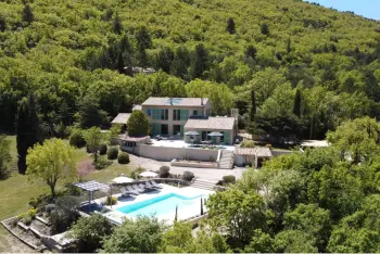 House in Auribeau,Magnifique propriété avec vues panoramiques et piscine privée 983163 N°984168