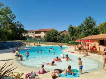 Chalet a Gondrin,Camping Domaine Le Pardaillan - CLUB 999488 N°984628