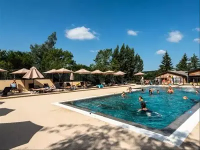 Chalet à Aigues Vives,Camping Maeva Respire Domaine de La Serre - Chalet GREEN 35m² / 2 chambres - terrasse 1018282 N°985238