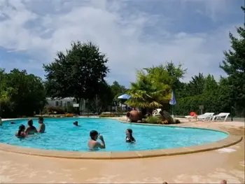 Chalet en Biscarrosse,Camping En Chon Les Pins - Bois 2 chambres (SAMEDI / SAMEDI) 941274 N°988899