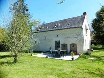 Gite in La Chapelle sur Loire,Maison rénovée du XVIe, jardin clos, proche de la Loire et châteaux, tout inclus, équipements complets FR-1-381-562 N°989048