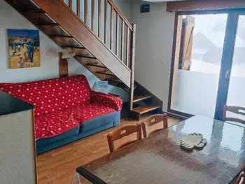 Chalet in La Joue du Loup,Chalet 3 pièces, 8 pers, cuisine équipée, TV, parking FR-1-504-679 N°989246