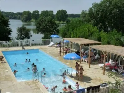 Chalet à Chemillé sur Indrois,Camping Les Coteaux du Lac - CH3 35 m² avec terrasse couverte 910912 N°992721