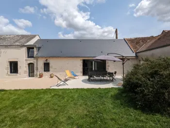 Gite in Huisseau sur Mauves,Gîte spacieux et rénové avec jardin, proche châteaux de la Loire, pour 10 pers. FR-1-590-361 N°993829