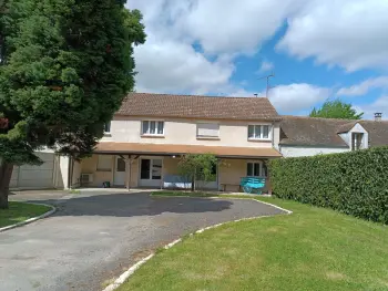 Cottage in Nargis,Gîte spacieux à 1h de Paris avec jardin et parking, proche Montargis et activités variées FR-1-590-366 N°993831