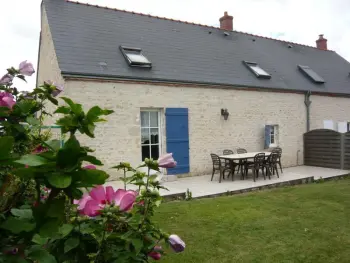 Gite in Épieds en Beauce,Gîte cosy avec jardin à 20 km d'Orléans, rénové, 3 chambres, animaux acceptés, tout inclus. FR-1-590-379 N°993836