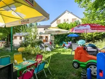 Chalet a Saint Bonnet près Orcival,Camping de la Haute Sioule - Columbia (MAX 4 adultes + 1 enfants) 1003927 N°994618