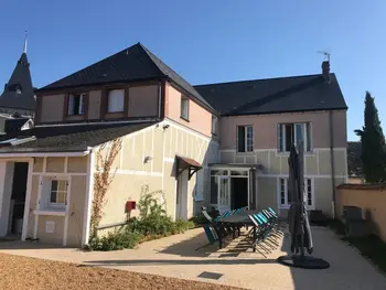 Casa rural en Saint Georges sur Eure,Gîte familial avec jardin clos, à Saint-Georges-sur-Eure, 7 chambres pour 14 pers, proche Chartres FR-1-581-84 N°996539