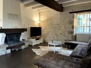 Casa rural en Souvigny,Maison spacieuse avec jardin, piscine, spa et activités pour tous à Souvigny FR-1-489-511 N°998445