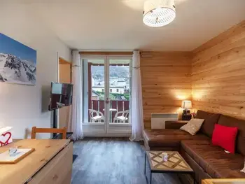 Appartement in Esquièze Sère,Charmant T2 cabine 3 pers, balcon, parking privé, Luz-Saint-Sauveur FR-1-402-139 N°998531