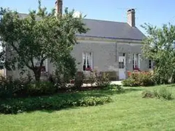 Agriturismo a Prunay Cassereau,Maison restaurée à la campagne avec jardin, poêle à bois et WIFI, proche de chemins pédestres et étang FR-1-491-369 N°999936