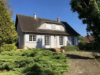 Cottage in Yvoy le Marron,Maison de plain-pied avec jardin arboré, proche Center-Parc et châteaux, idéale famille! FR-1-491-420 N°999986