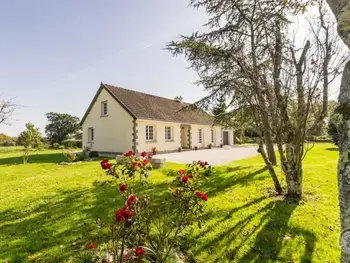 Cottage in Yvetot Bocage,Maison de plain-pied avec grand jardin, terrasse, poêle à granulés, WiFi, et équipements bébé. FR-1-362-1062 N°1001622