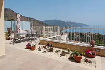 Appartement à Taormina,Apartments Taormina-Le Villette Aloe 4 pax ISI011005-DYF N°1002393