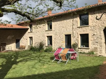 Cottage in Machézal,Spacieuse ferme rénovée avec jardin, cheminée et jeux pour enfants, charges incluses à la campagne FR-1-496-318 N°1002402