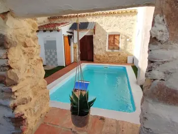 Gîte in El Colmenar,Charmante Maison avec Piscine Partagée à Benarrabá, Espagne – Capacité 4 Personnes ES-282-14 N°1003281