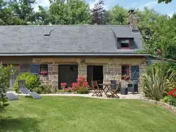 Cottage in La Colombe,Gîte de charme avec jardin paysager, cheminée, et toutes commodités FR-1-362-766 N°1004042