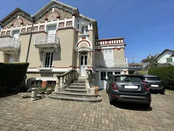 Casa en Cabourg,Villa spacieuse à Cabourg, 200m plage, jardin, 5 chambres, parking, ménage inclus FR-1-487-359 N°1006104