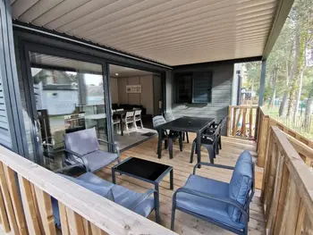 Chalet in Jullouville,Chalet de Standing à Jullouville: 6 Couchages, Piscine Chauffée, Proche Plage et Commerces, WiFi Gratuit FR-1-361-548 N°1006621