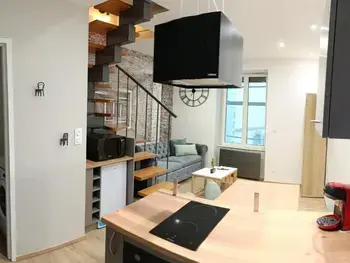 Apartamento en Le Mayet de Montagne,Duplex cosy avec terrasse, proche Vichy, idéal pour escapade sportive et familiale FR-1-489-525 N°1006659