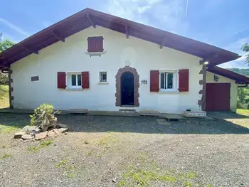 Casa en Macaye,Maison spacieuse à Macaye, au calme, 6-8 pers, proche Cambo, animaux admis, jardin, internet WiFi FR-1-495-141 N°1007160