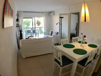 Appartement in Vilanova y la Geltrú,Appartement Annie à 100m de la plage - Idéal familles/amis, proche Sitges et Barcelone, clim/WiFi inclus ES-332-3 N°1007947