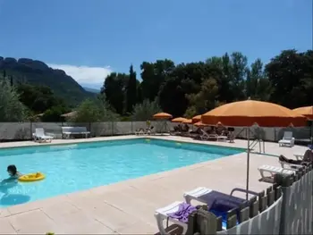 Chalet in Buis les Baronnies,Camping La Fontaine D'annibal - Chalets (3 chambres, 43m²), terrasse 1297281 N°1008221