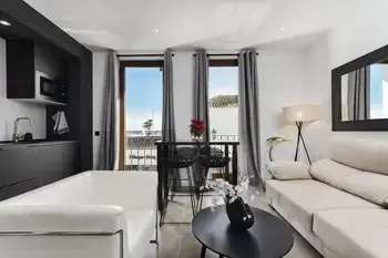 Apartment in Puerto Banus,CT 302 - Faro's Puerto Banus Boutique Apartment ES-29660-62 N°1009834