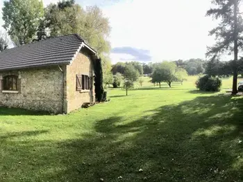 Gîte in Ronquerolles,Gîte nature au Château de Chambly : animaux acceptés, parking privé, forêt, vélos, proche Paris. FR-1-649-61 N°1009880