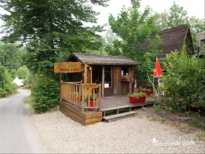 Chalet à Saint Malo de Beignon,Camping L'etang D'aleth - Confort Charme BROCELIANDE 1018401 N°1010837