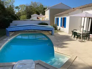 Maison à Saint Jean de Monts,Villa avec Piscine Privée, Jardin Clos et 3 Chambres - Saint Jean de Monts FR-1-323-549 N°1011057