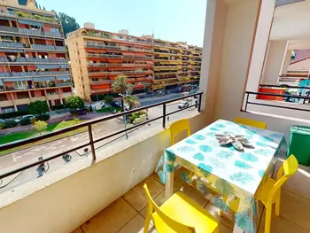 Appartement in Menton,Charmant 2P Central, Terrasse, Parking, Piscine - Menton FR-1-196-363 N°1012096