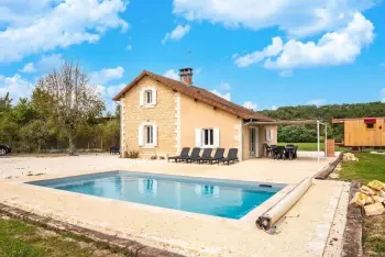 Haus in HAUTEFORT,Maison typique vue sur le château d'Hautefort 8 pax FR-00051-657 N°1017676