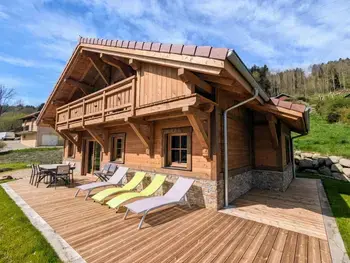 Gite in Cornimont,Chalet au cœur des Vosges avec sauna, terrasse et connexion WIFI FR-1-589-692 N°1019699